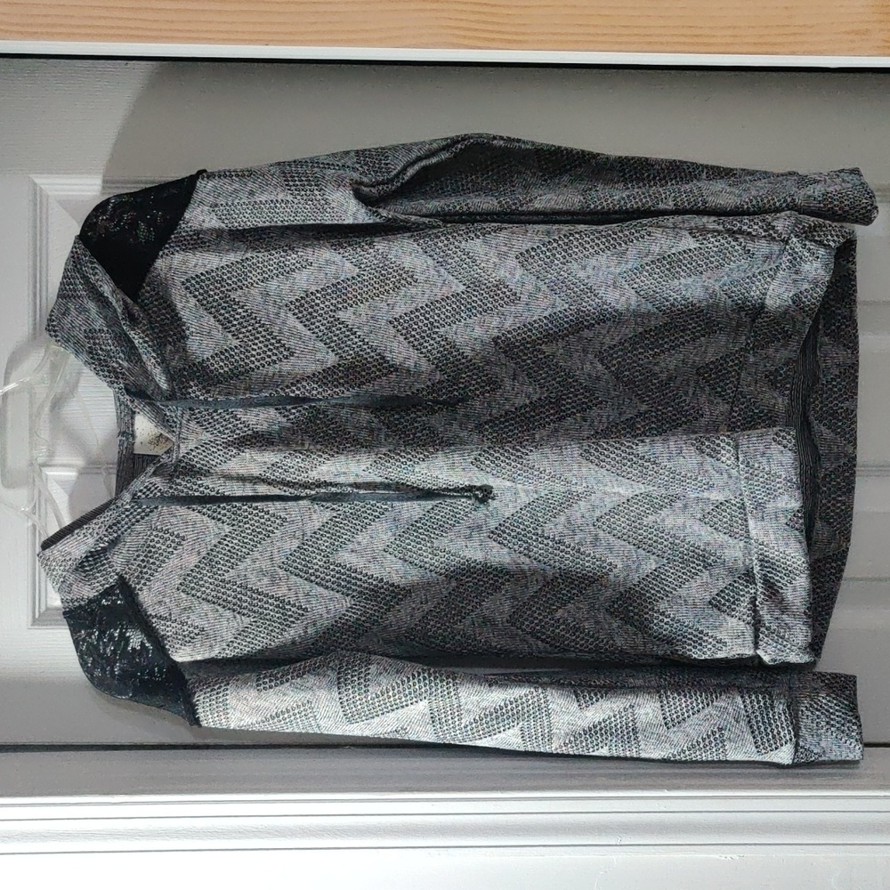 Self esteem brand size Large juniors. Long sleeve top with hood. Lace shoulders.